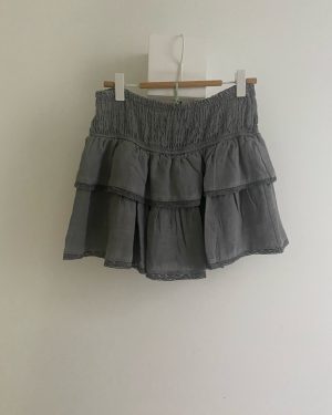 Minifalda pantalón gris gastado con volantes y cintura elástica 100% Lino